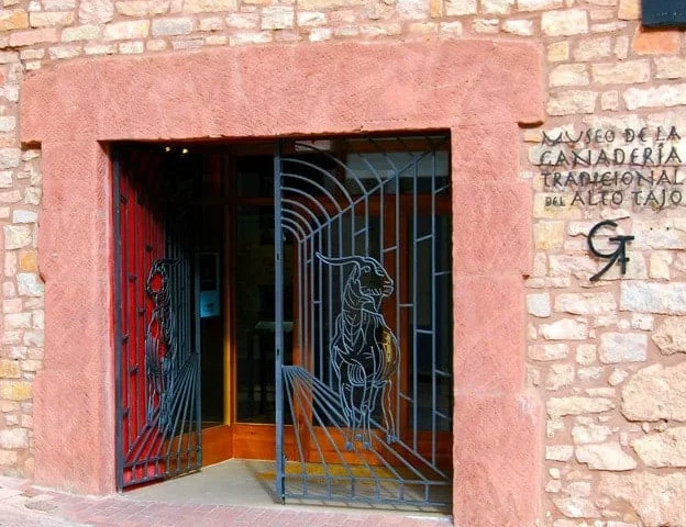 Centro de interpretación de Checa